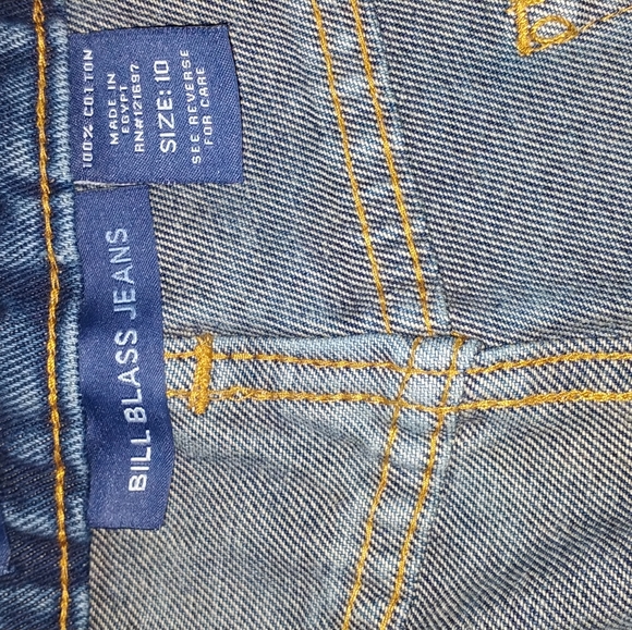 Jean's - Picture 2 of 4